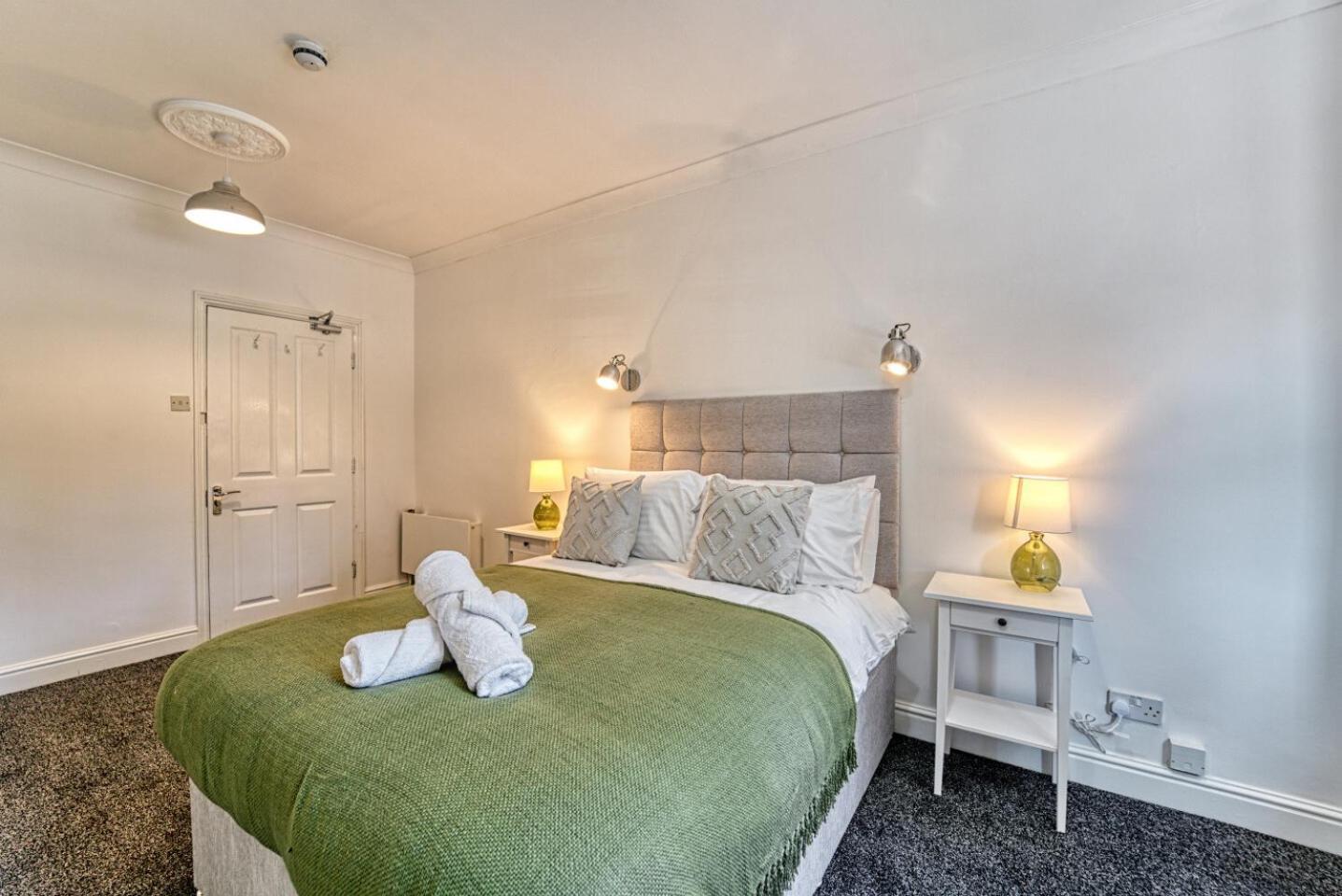 Host & Stay - Chester House Retreat كيدرمينستر المظهر الخارجي الصورة